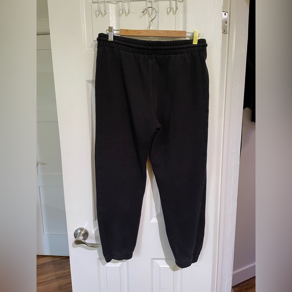 TNA mid-rise Boyfriend Fit Sweatpants - Picture 2 of 3